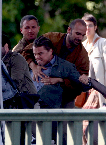 In foto Leonardo DiCaprio (48 anni) Dall'articolo: Inception: rivelata la possibile descrizione del trailer.