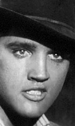 In foto Elvis Presley (89 anni) Dall'articolo: Elvis Presley avrebbe... anzi ha 75 anni.