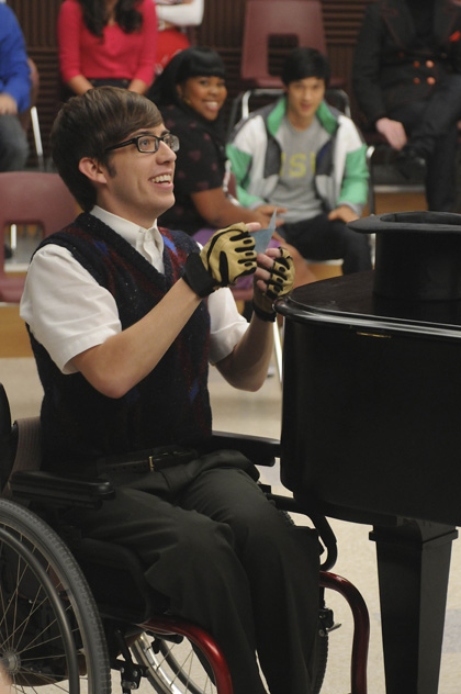 In foto Kevin McHale (36 anni) Dall'articolo: Fiction & Series: Glee, il musical dei nerd in tv.