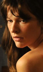 In foto Milla Jovovich (49 anni) Dall'articolo: 5x1: Milla, un fascino dell'altro mondo.