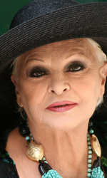 In foto Lucia Bos (93 anni) Dall'articolo: Capri 3: tornano le storie dell'isola dell'amore.