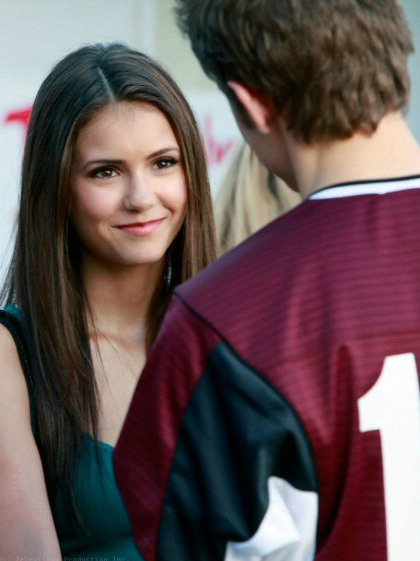 In foto Nina Dobrev (35 anni) Dall'articolo: Fiction & Series: Tutti insieme appassionatamente a Capri.