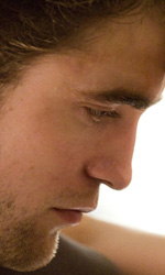In foto Robert Pattinson (38 anni) Dall'articolo: Prossimamente al cinema: primavera con il divo di Twilight e la Happy Family di Salvatores.