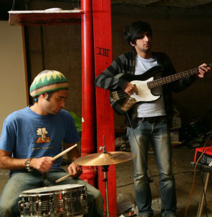 Un'opera sui giovani musicisti -  Dall'articolo: I Gatti Persiani: Iran, la musica sta cambiando.