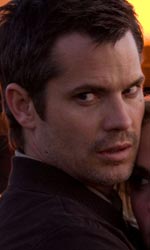 In foto Timothy Olyphant (57 anni) Dall'articolo: La citt verr distrutta allalba, ieri e oggi.