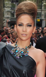 In foto Jennifer Lopez (55 anni) Dall'articolo: Piacere, sono un po' incinta: premiere a Londra.