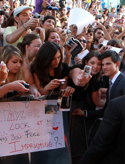 In foto Taylor Lautner (32 anni) Dall'articolo: The Twilight Saga Eclipse: Bella e Jacob a Roma.