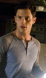 In foto Penn Badgley (38 anni) Dall'articolo: Horror Frames: la saga di The Stepfather.