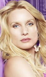 In foto Nicollette Sheridan (61 anni) Dall'articolo: Fiction & Series: I segreti di Lost in chiaro.