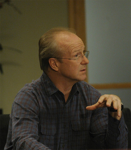 In foto William Hurt Dall'articolo: Fiction & Series: il deserto come prigione dell'anima.