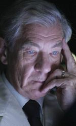 In foto Ian McKellen (85 anni) Dall'articolo: The Prisoner, una miniserie per riflettere.