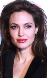 il trucco della turista angelina jolie