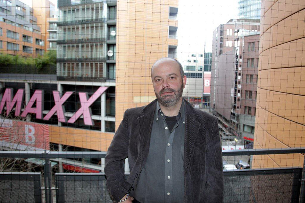 In foto Giulio Manfredonia (57 anni) Dall'articolo: U pilu sopra Berlino.