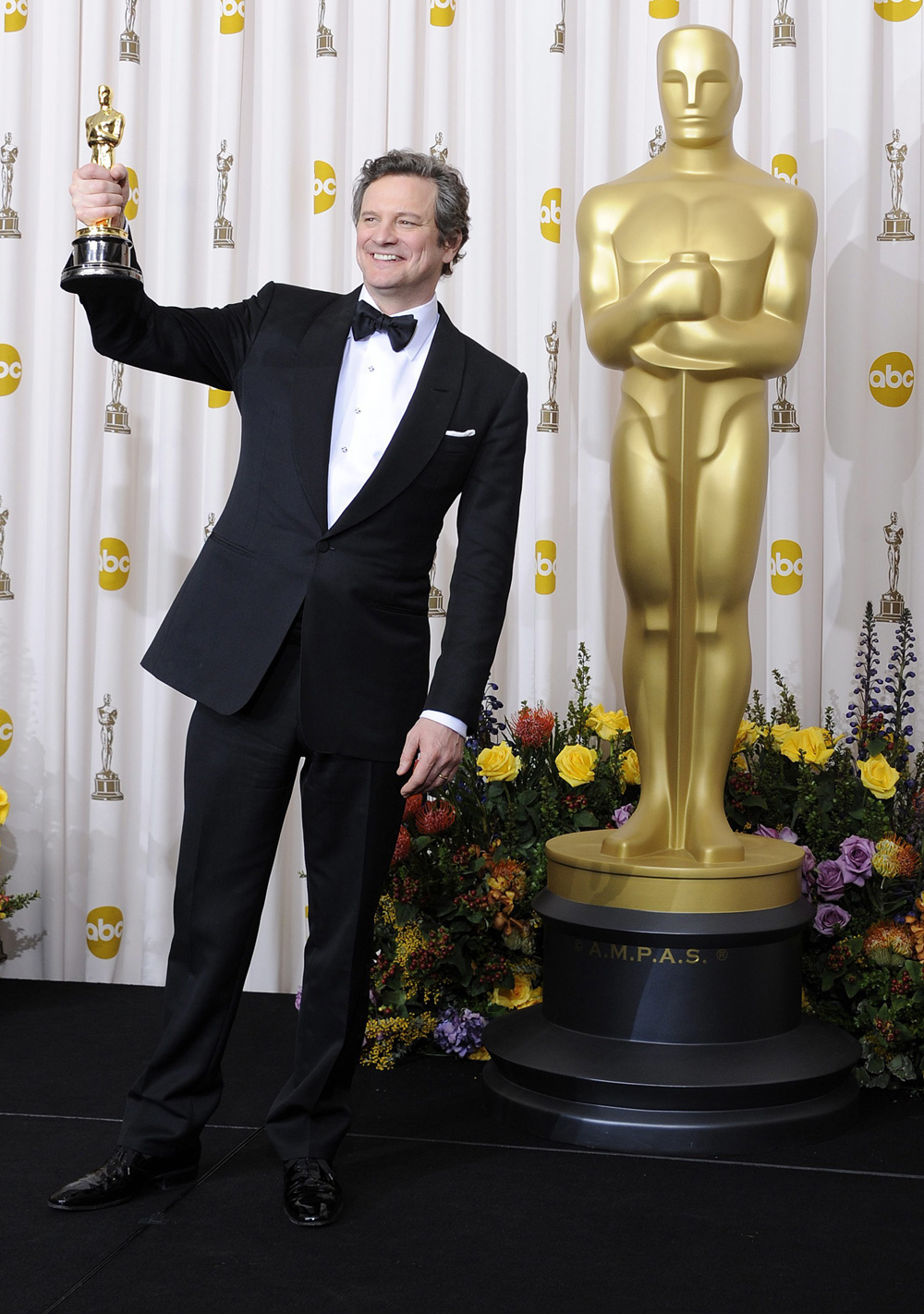 In foto Colin Firth (64 anni) Dall'articolo: Oscar, trionfa Il discorso del re.