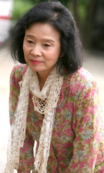In foto Yu Junghee (80 anni) Dall'articolo: Conversazione con Tatti Sanguineti su Poetry.
