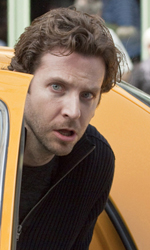 In foto Bradley Cooper (49 anni) Dall'articolo: Bradley Cooper: il mio sballo? Le mozzarelle.