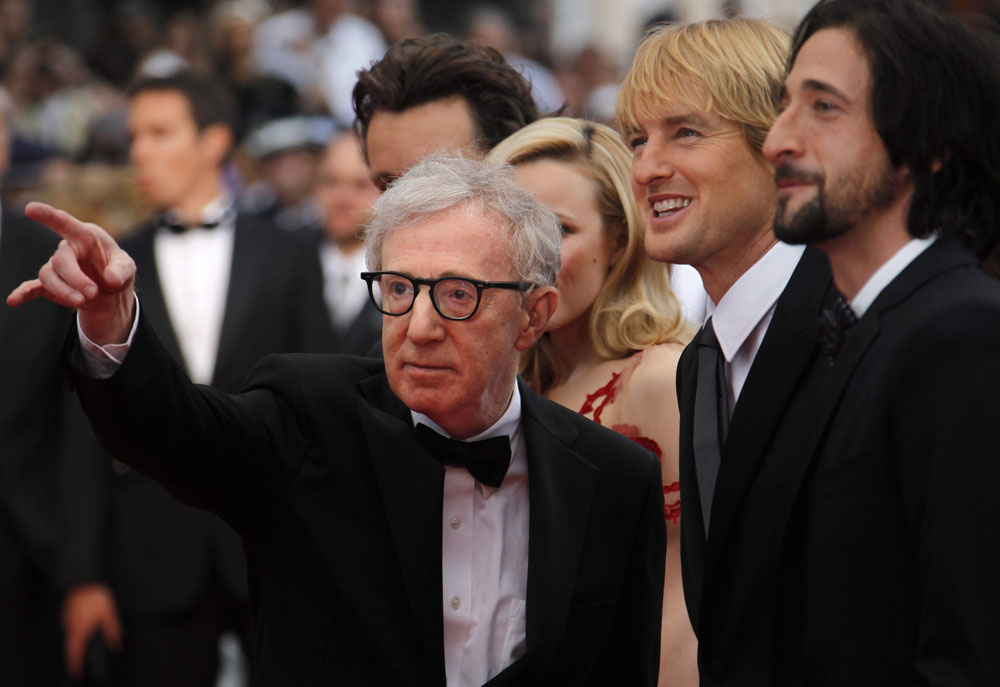 In foto Woody Allen (89 anni) Dall'articolo: Cannes, il glamour  Gaga.