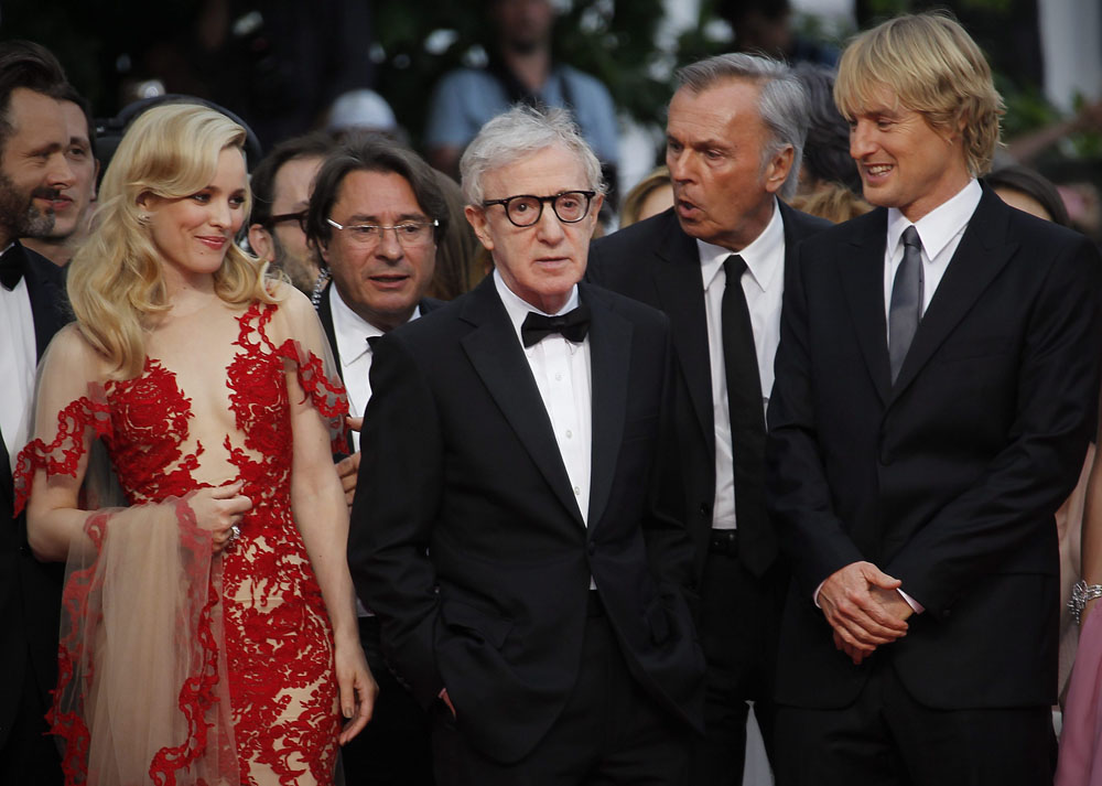 In foto Woody Allen (89 anni) Dall'articolo: Cannes, il glamour  Gaga.