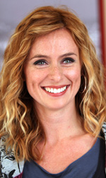 In foto Serena Autieri (49 anni) Dall'articolo: Holmes e Watson alla romana.