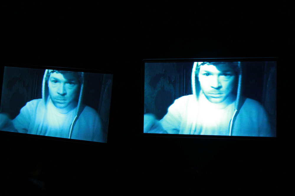 Una foto di scena del film ESP - Fenomeni paranormali. -  Dall'articolo: ESP, i primi cinque minuti del film.