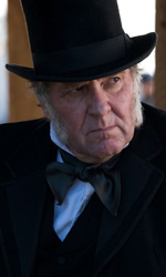 In foto Tom Wilkinson (76 anni) Dall'articolo: Il tribunale della Storia secondo Robert Redford.