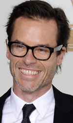 In foto Guy Pearce (57 anni) Dall'articolo: Emmy, la serata di Modern Family.