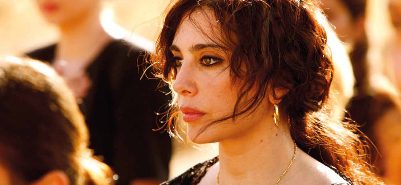 In foto Nadine Labaki (50 anni) Dall'articolo: A Toronto 2011 vince il dramma Where Do We Go Now?.