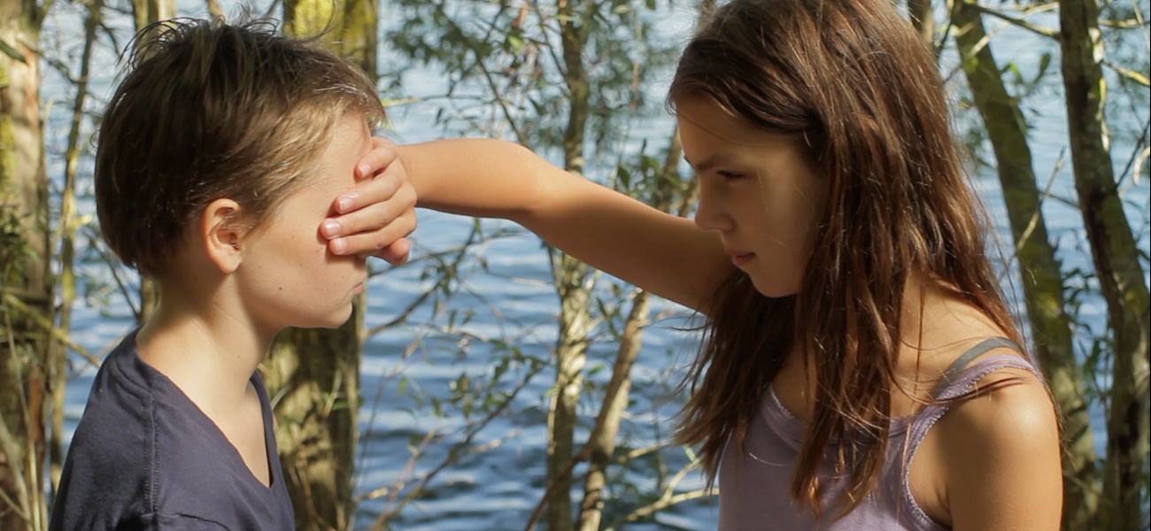 In foto (sulla sinistra) Zo Hran, giovane protagonista di Tomboy di Cline Sciamma. -  Dall'articolo: Tomboy, una strategia produttiva diversa  possibile.