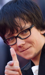 In foto Asa Butterfield (27 anni) Dall'articolo: Maestri e capitani.