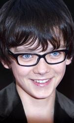 In foto Asa Butterfield (27 anni) Dall'articolo: Maestri e capitani.