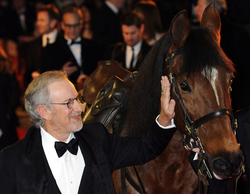 In foto Steven Spielberg (77 anni) Dall'articolo: War Horse, red carpet tra reali e cavalli.
