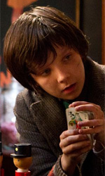 In foto Asa Butterfield (27 anni) Dall'articolo: Film nelle sale: uomini, donne, bambini e robot.