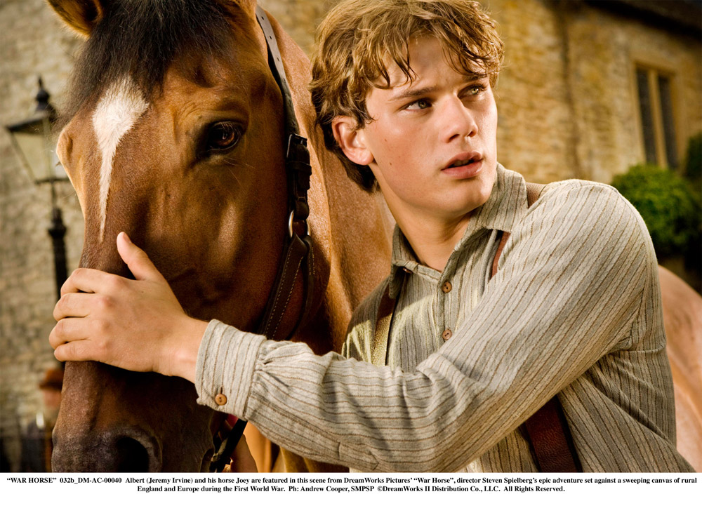In foto Jeremy Irvine (33 anni) Dall'articolo: War Horse, un racconto di lealtà, speranza e perseveranza.