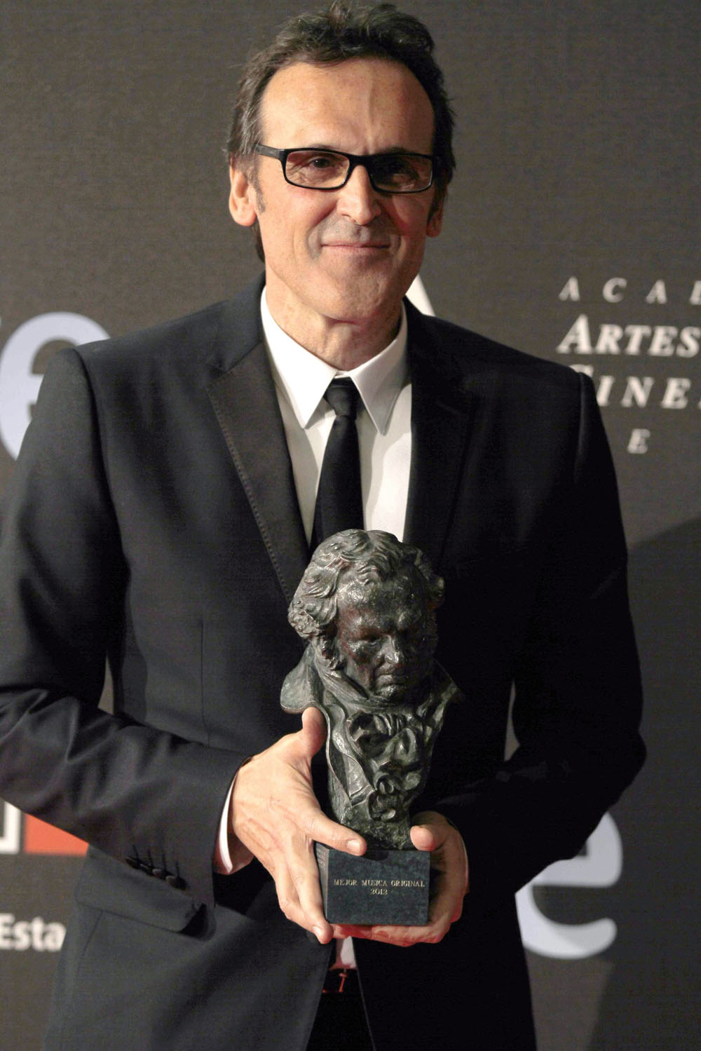 In foto Alberto Iglesias Dall'articolo: Goya 2012, The Artist miglior film europeo.
