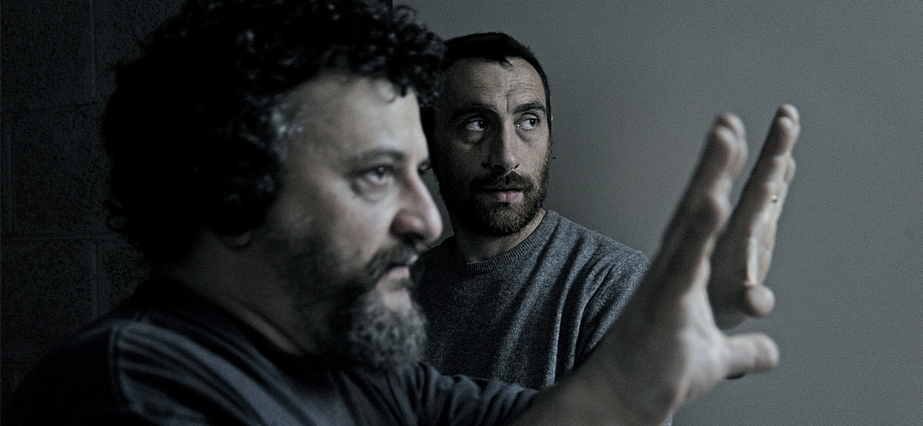 In foto Antonio e Marco Manetti, registi di L'arrivo di Wang. -  Dall'articolo: La politica degli autori: i Manetti Bros..