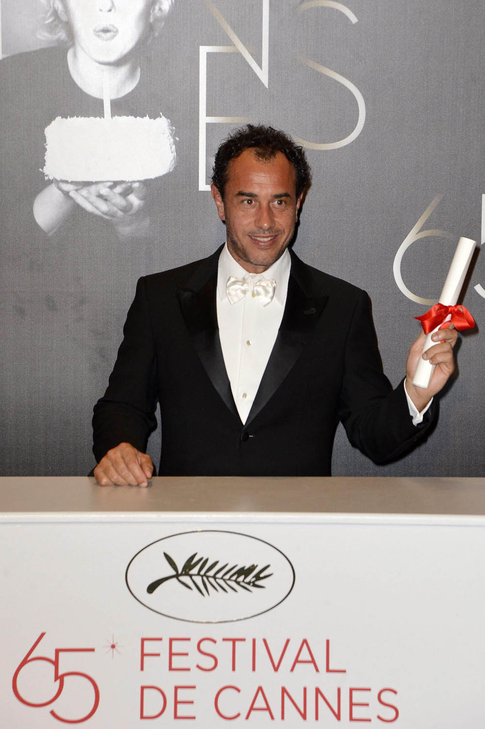 In foto Matteo Garrone (56 anni) Dall'articolo: Cannes 65, a Garrone il Gran Premio della Giuria.