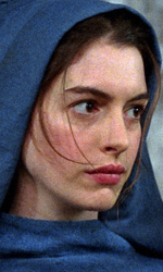 In foto Anne Hathaway (42 anni) Dall'articolo: I Miserabili, melodramma dai tocchi pittorici.