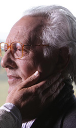 In foto Enzo Jannacci (89 anni) Dall'articolo: Enzo Jannacci: artista, milanese, unico.