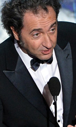 In foto Paolo Sorrentino (53 anni) Dall'articolo: L'Italia trionfa agli Oscar.