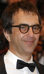 In foto Atom Egoyan (65 anni) Dall'articolo: Cannes 67, il giorno del controverso Saint Laurent.