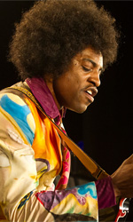 In foto Andr Benjamin Dall'articolo: Jimi Hendrix, il musicista che cadde sulla terra.