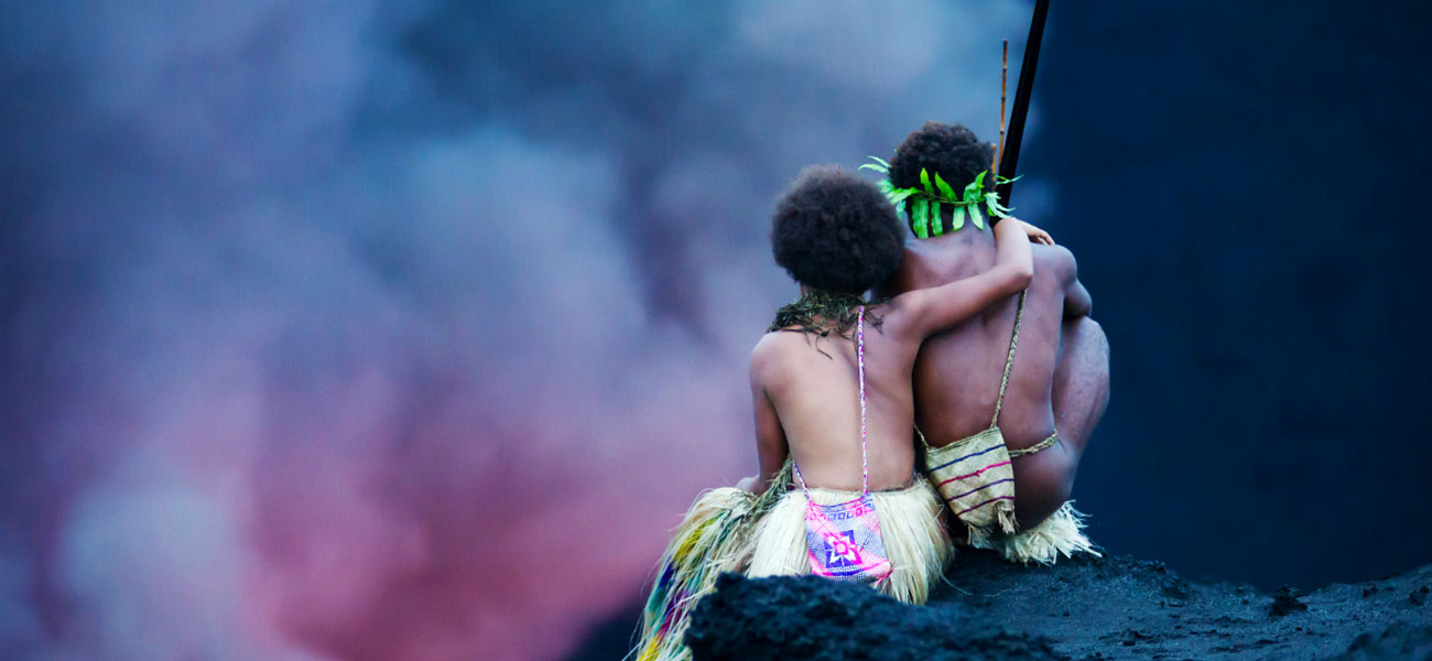 In foto una scena di Tanna, il film vincitore del Premio del Pubblico Pietro Barzisa e Premio Fedeora per la Miglior Fotografia alla 30.ma Settimana Internazionale della Critica. -  Dall'articolo: I film della 30. Settimana Internazionale della Critica a Bolzano Alto Adige.