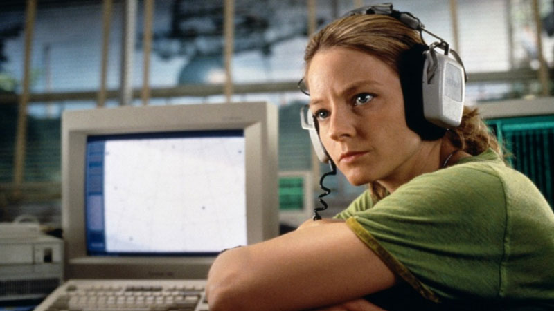 Jodie Foster in una scena di Contact (1997) di Robert Zemeckis. -  Dall'articolo: Einstein aveva ragione. E anche Star Trek.