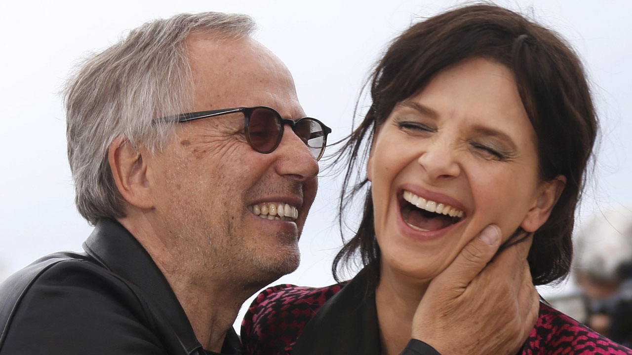 In foto Juliette Binoche (60 anni) Dall'articolo: A Cannes la stravagante lotta di classe di Ma Loute.