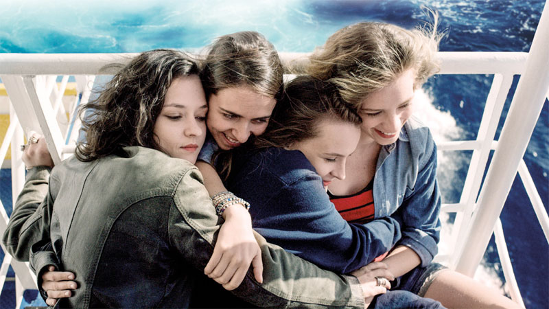 Questi giorni, il viaggio di quattro ragazze unite da un legame irripetibile