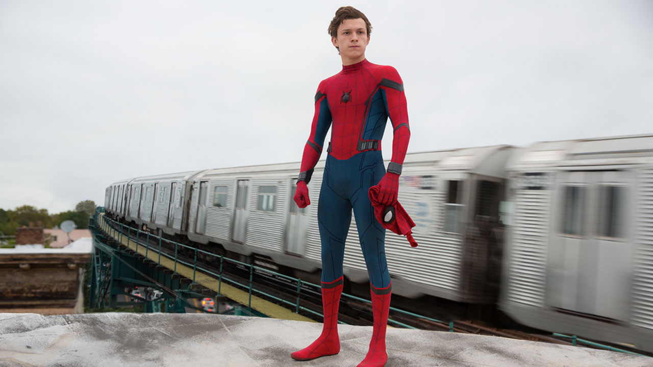 In foto Tom Holland (28 anni) Dall'articolo: Spider-Man: Homecoming, il primo trailer ufficiale.