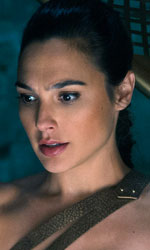 In foto Gal Gadot (39 anni) Dall'articolo: Al box office Wonder Woman piace a tutti tranne agli italiani.