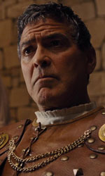 In foto George Clooney (63 anni) Dall'articolo: Ave, Cesare!, un mare di risate, senza mai smettere di pensare.