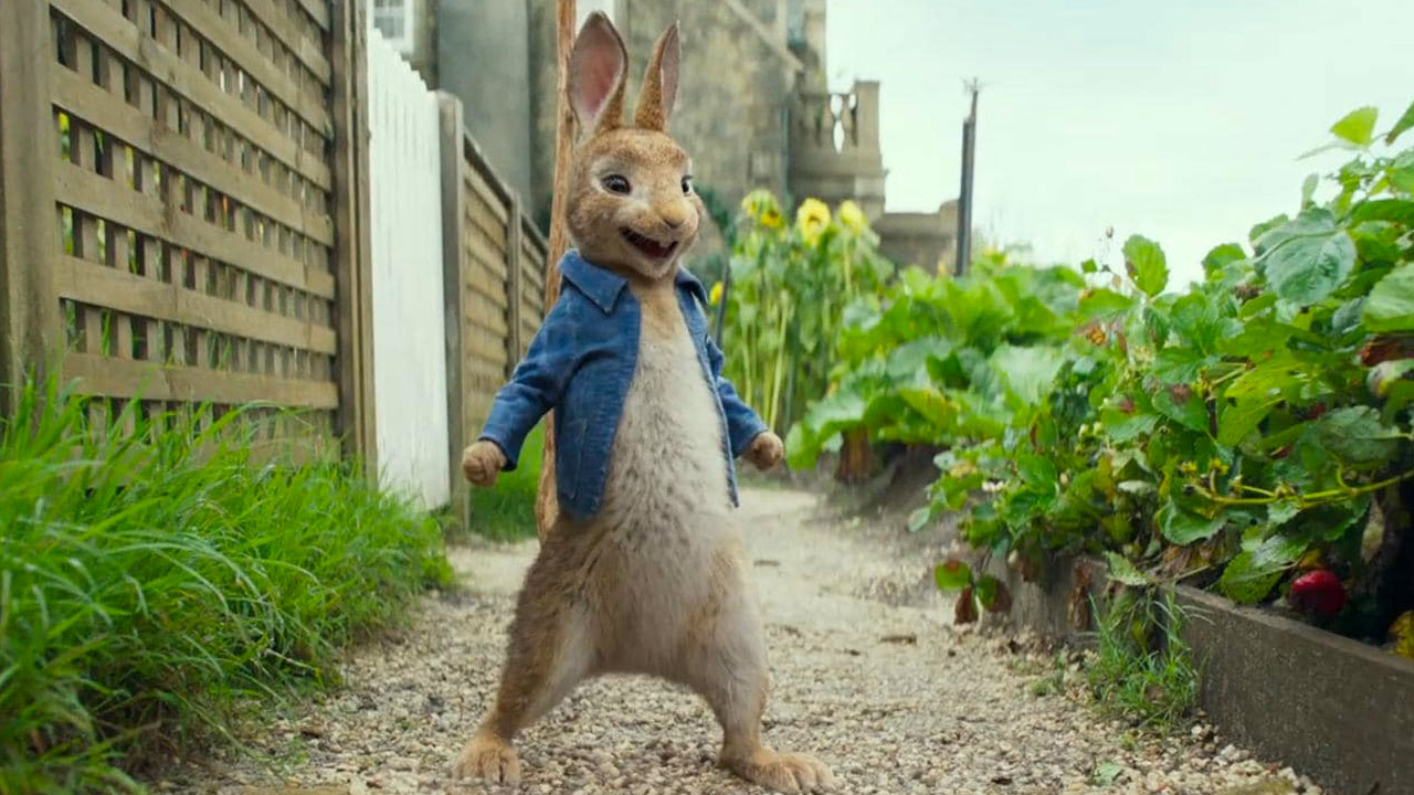 In foto James Corden (46 anni) Dall'articolo: Peter Rabbit, il motion poster.