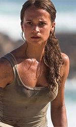 In foto Alicia Vikander (36 anni) Dall'articolo: Tomb Raider: piace in Italia, parte male negli USA.